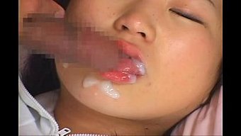 少女亚洲荡妇被操逼并...