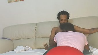 少女女友在男友不在时口交