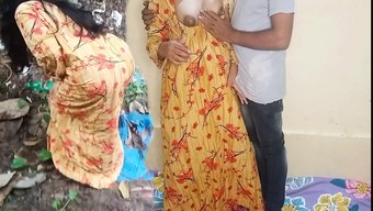 印度少女(18+)在...