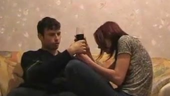 瘦瘦的继妹很快就欲火...