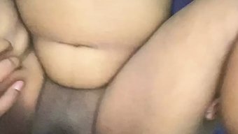 印度大奶婆给继兄口交