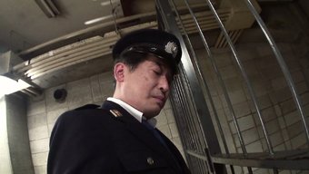 成熟的中国女人沉迷于...