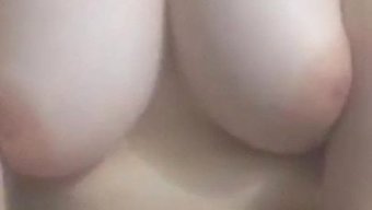 欧洲女孩在土耳其潜望...