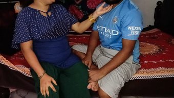 印度少女(18+)在...
