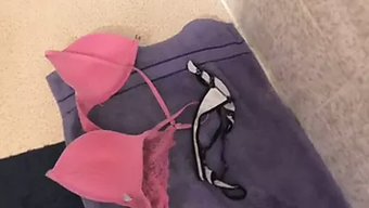性欲旺盛的少女拥有大...
