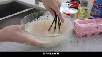 激烈的牛仔动作和口交...