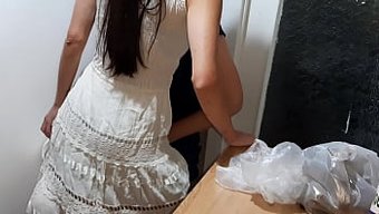妻子和别人的性生活激...