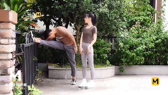 自制亚洲视频,特色大...