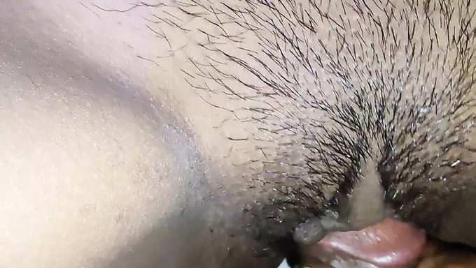 印度情侣的小胸部自制视频