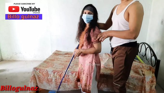 印度家庭主妇与年轻女佣的肛交 - 最佳场景