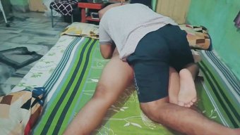 印度业余男子与蒙面男...