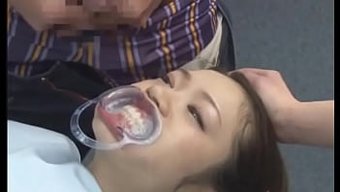 日本牙医的淘气约会