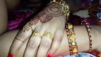 大胸部的bhabhi...