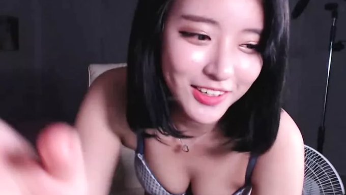 韩国人用香肠口交