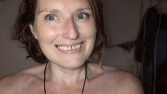 英国色情明星在淘气的...