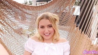 Chloe C在高清...