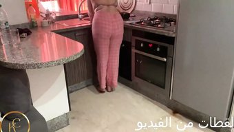 成熟的摩洛哥女人拥有...