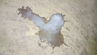 少女女友的毛茸茸的阴...