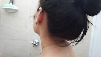 被继妹的紧致屁股和业...