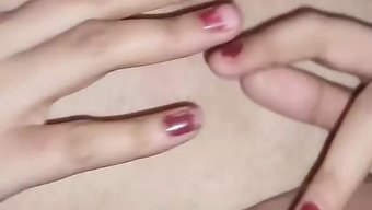 亚洲少女(18+)在...