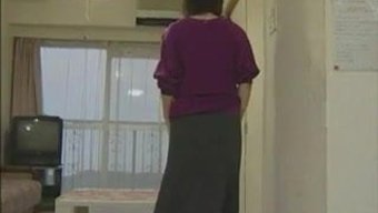 与成熟和少女的感性亚...