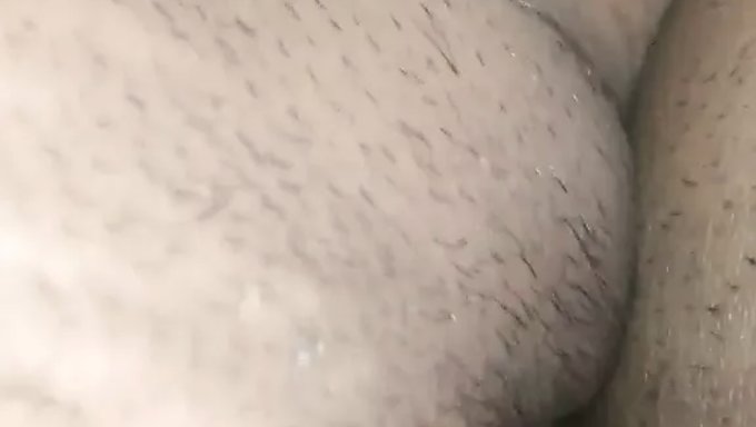 印度性爱视频中的阴部和69姿势