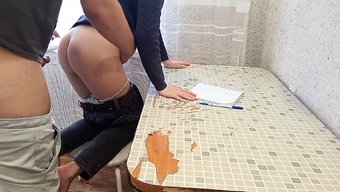性欲旺盛的少女在宿舍...