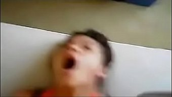 印度少女在与男友的性...