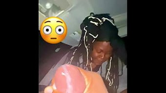 黑人美女的生物与汽车...