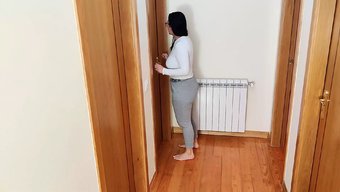 成熟的女人在继子看着...