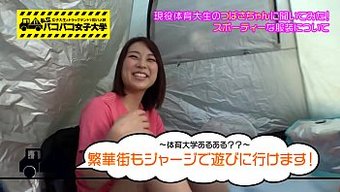 业余日本女孩口交并在...