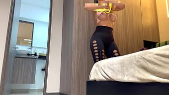隐藏的摄像头捕捉到健...