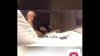 非洲裔美国女人口交并...