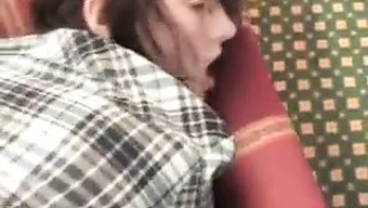 爸爸的秘密摄像头捕捉...