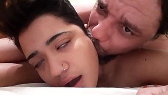 这个男人知道如何用震...
