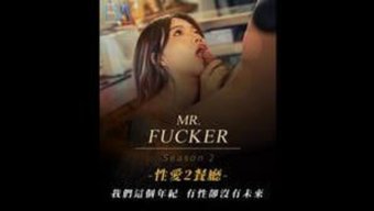 亚洲酒吧女侍被调酒师...