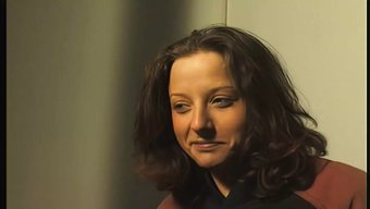 自然少女的大奶子在镜...