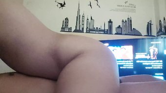 背叛的大学生经历了第...