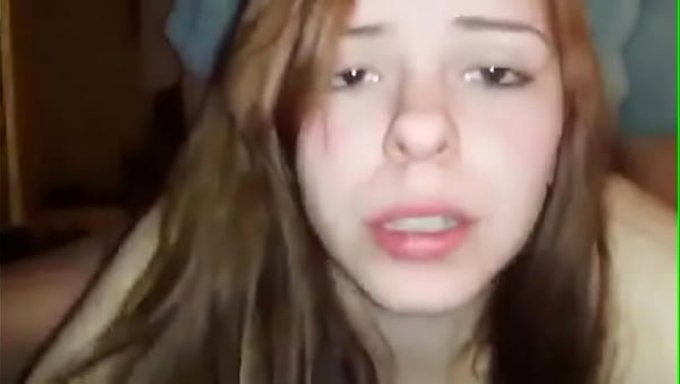 一个女孩在tinder上比赛后来到我家,我们操了