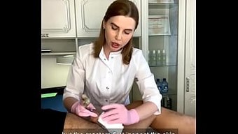 Cfnm医生用穿孔阴茎体验