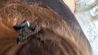 观看一个大屁股的宝贝...