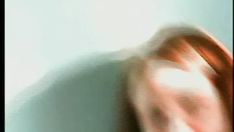 满足的邻居在残酷的性...