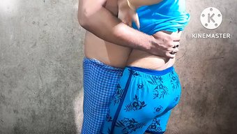 近距离观看继兄和继妹做爱