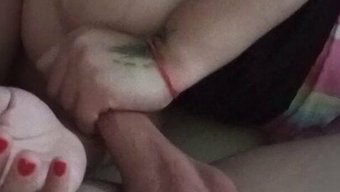 少女妻子给丈夫口交和手交