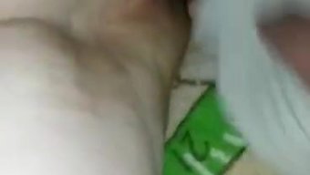 隐藏在封面下的中国老女人