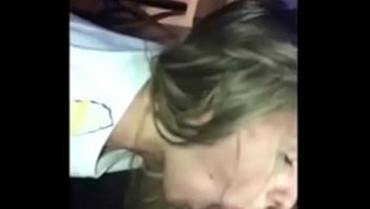 热辣的西班牙继妹在p...