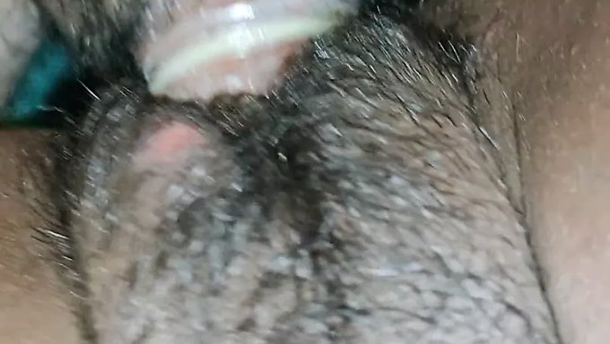 印度妻子背叛丈夫,在oyo酒店房间里与她的情人做爱,印地语评论,第17部分