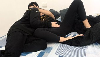 哥伦比亚大屁股少女渴...
