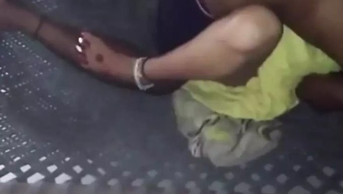 印地语音频视频中的自慰和手指插入