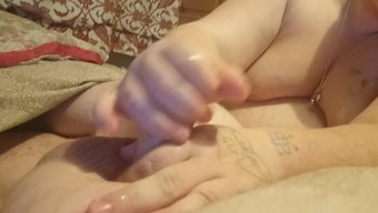 成熟的妻子为我手淫解脱